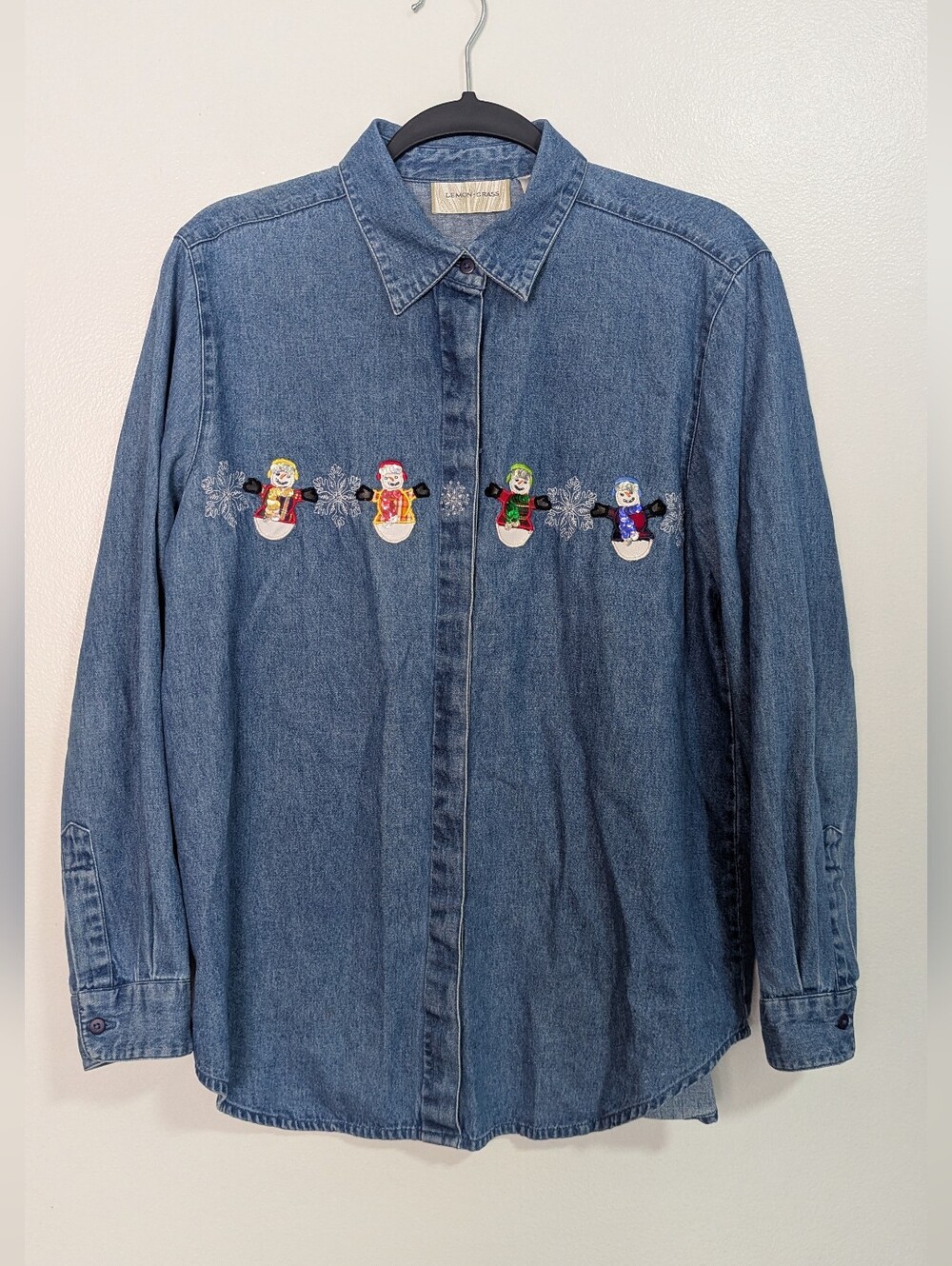 Lemon Grass Size M Vintage Denim Snowman Embroidered Button Down Shirt